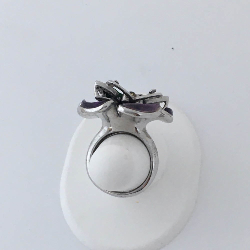 SOLD! Unusual jade butterfly ring w/gemstones - Picture 2 of 8